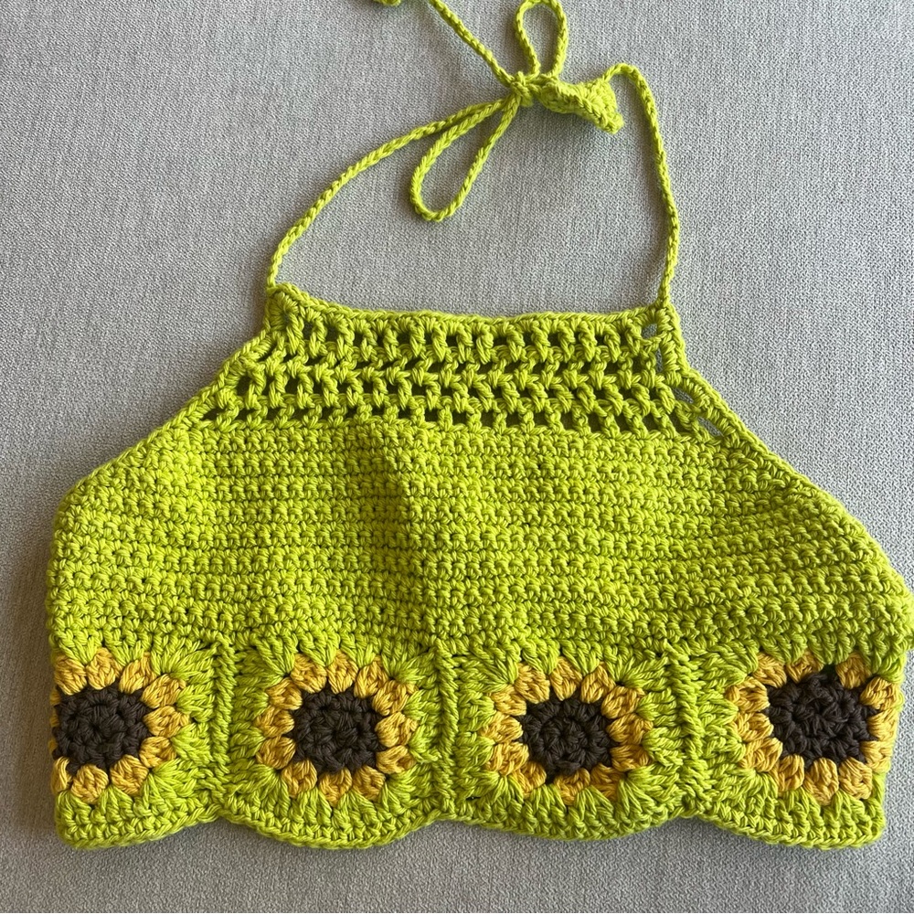 Hand Crocheted Lime Green Sunflower Granny Square Top - Picture 5 of 6